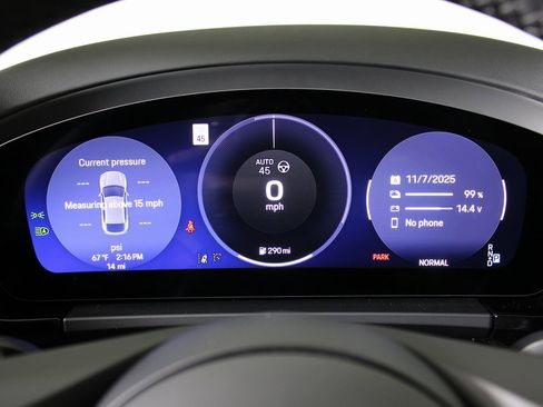 Used 2025 Porsche Macan Turbo Electric image 23