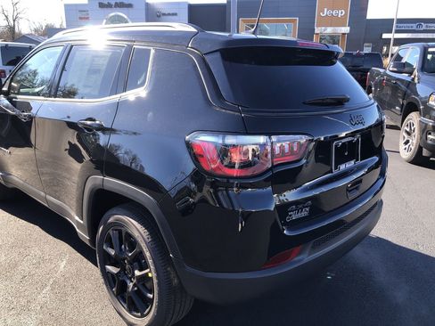 New 2026 Jeep Compass Latitude image 12