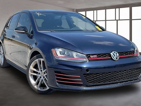 Used 2017 Volkswagen GTI SE FWD image 3