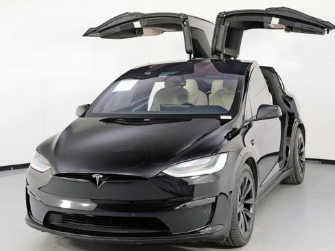 Used 2023 Tesla Model X image 50