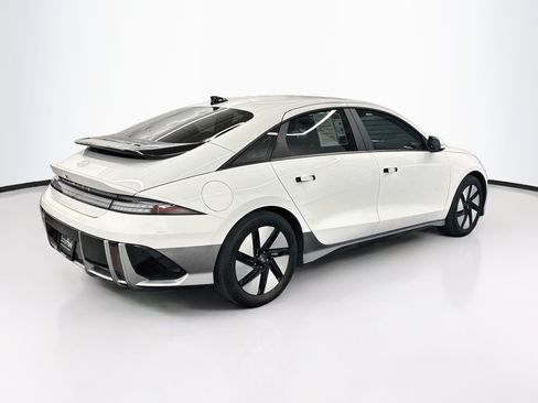 Used 2024 Hyundai Ioniq 6 SE RWD image 9