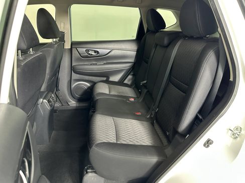 Used 2020 Nissan Rogue SV AWD/4WD image 36