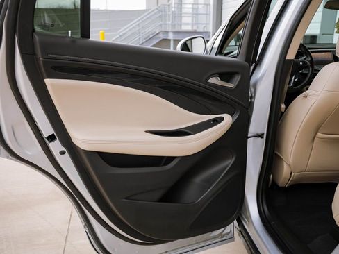 Used 2017 Buick Envision Preferred w/ LPO, Cargo Package image 28