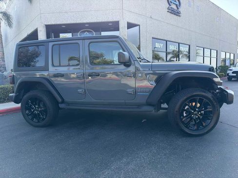 Used 2025 Jeep Wrangler Unlimited Sahara w/ Safety Group AWD/4WD image 11