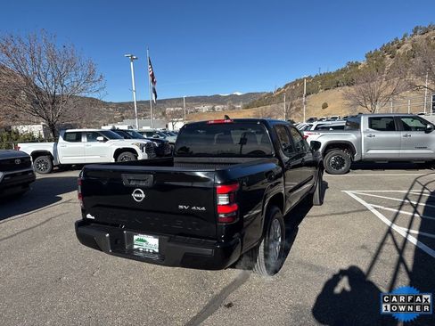 Used 2023 Nissan Frontier SV image 10