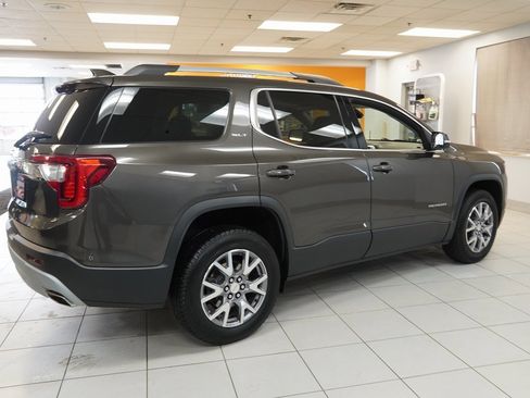 Used 2020 GMC Acadia SLT w/ Driver Alert Package II image 12