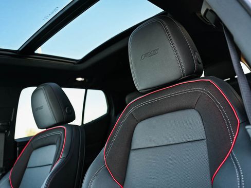 New 2025 Chevrolet Equinox EV RS w/ LPO, Trailering Package image 19