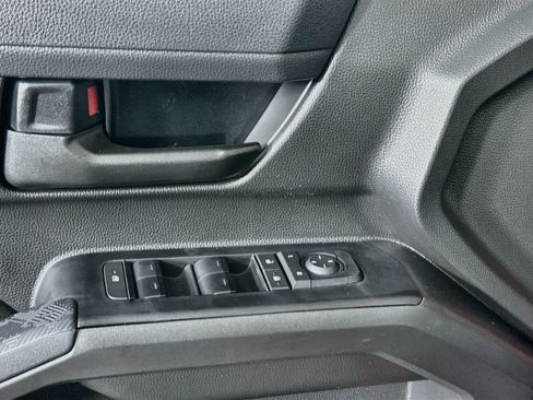 Used 2026 Toyota Tacoma SR5 AWD/4WD image 15