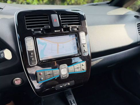 Used 2013 Nissan Leaf SV w/ LED & Quick Charge Pkg image 53