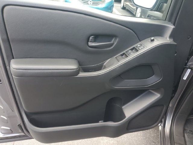 Used 2026 Nissan Frontier SV RWD image 11