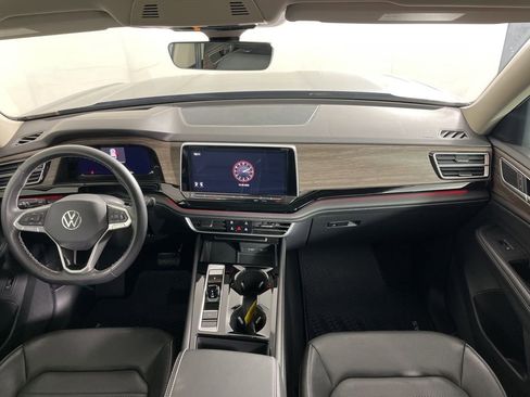 Used 2024 Volkswagen Atlas SEL image 21