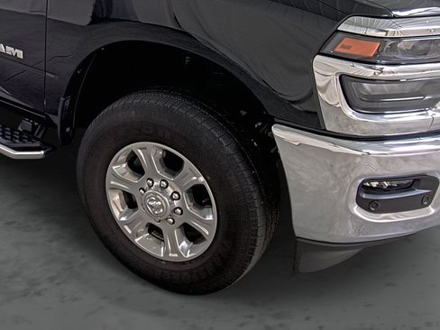 Used 2025 RAM 2500 Big Horn AWD/4WD image 14