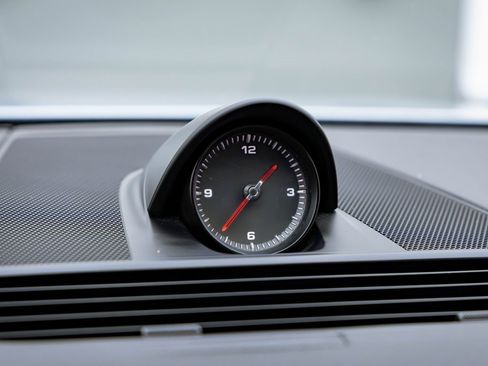 Used 2018 Porsche Panamera 4 image 14