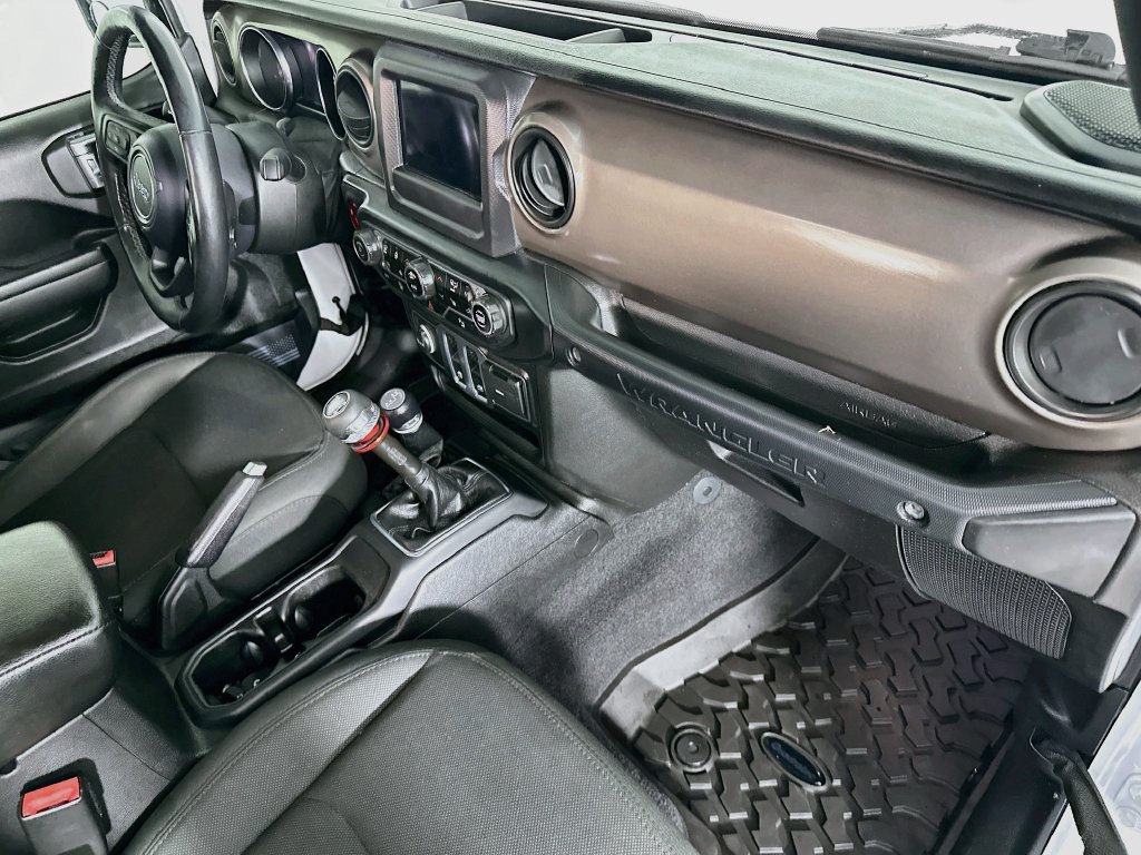 Used 2021 Jeep Wrangler Sport AWD/4WD image 30