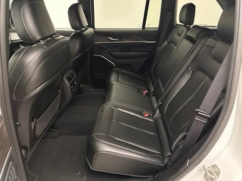 Used 2024 Jeep Grand Cherokee Limited 4xe AWD/4WD image 19