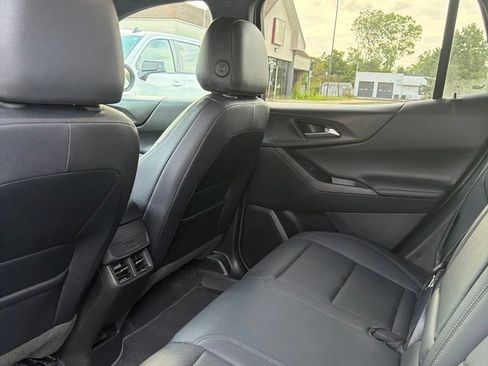 Used 2026 Chevrolet Equinox LT w/ Convenience Package II AWD/4WD image 9