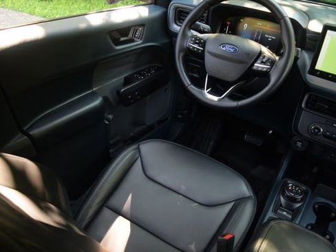 Used 2025 Ford Maverick Lariat w/ Black Appearance Package AWD/4WD image 2