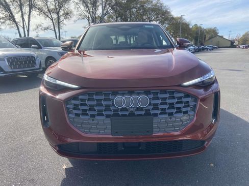 New 2025 Audi Q5 Premium Plus w/ Premium Plus image 2