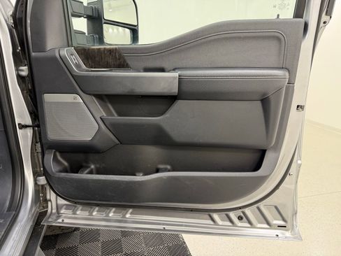Used 2023 Ford F250 Lariat w/ FX4 Off-Road Package AWD/4WD image 32