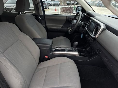 Used 2017 Toyota Tacoma SR5 image 17