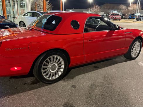 Used 2005 Ford Thunderbird image 3