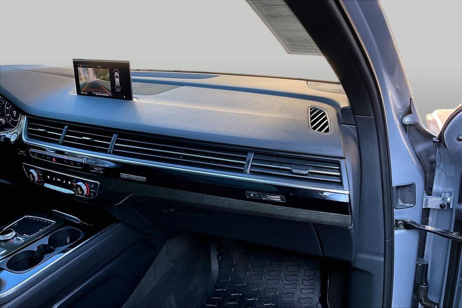 Used 2018 Audi Q7 3.0T Prestige w/ Prestige Package AWD/4WD image 23