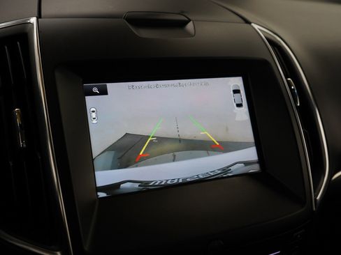 Used 2015 Ford Edge Titanium w/ Equipment Group 302A AWD/4WD image 22