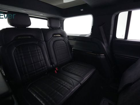 Used 2025 Rivian R1S Premium AWD/4WD image 26