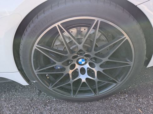 Used 2018 BMW M4 Coupe RWD image 9