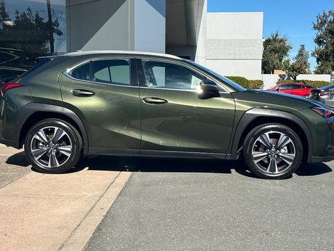 Certified 2024 Lexus UX 250h FWD image 3