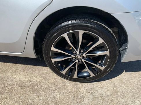 Used 2019 Toyota Corolla SE FWD image 23
