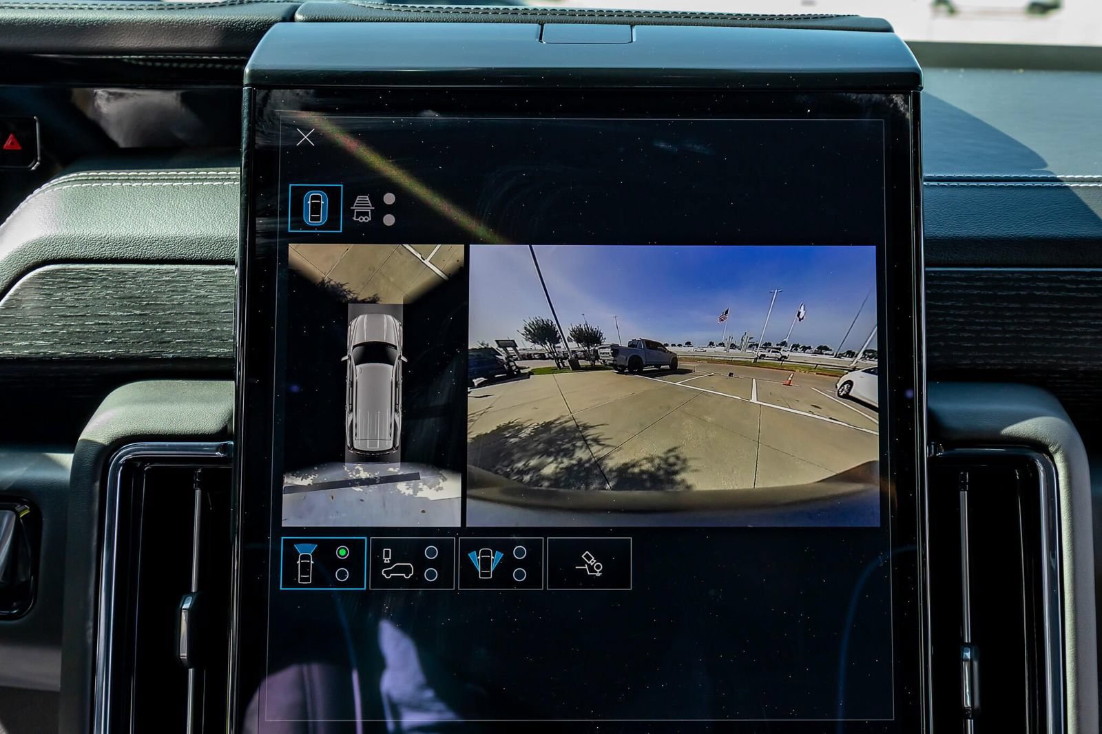 Used 2026 GMC Yukon AT4 Ultimate AWD/4WD image 26