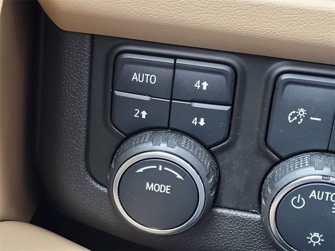 Used 2023 Chevrolet Tahoe Premier image 26