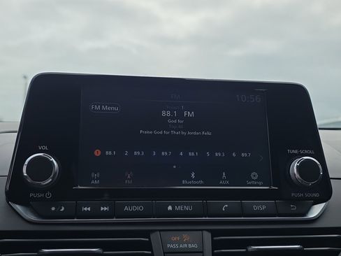 Used 2024 Nissan Altima 2.5 S image 30