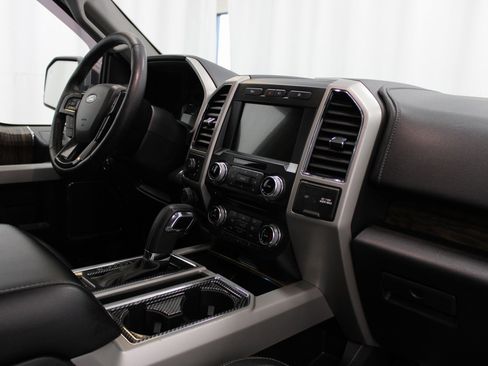 Used 2018 Ford F150 Lariat w/ Equipment Group 502A Luxury image 30