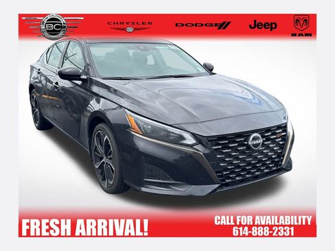 Used 2023 Nissan Altima 2.5 SR AWD/4WD image 1