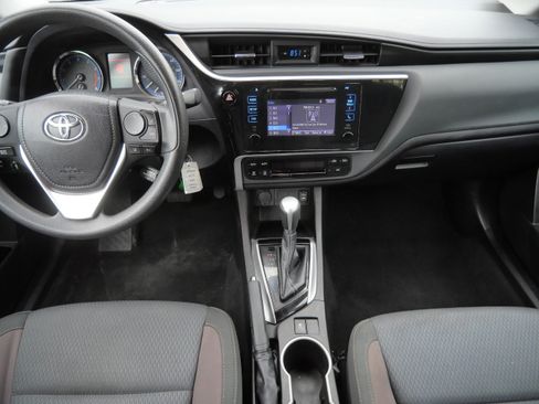 Certified 2019 Toyota Corolla LE FWD image 10