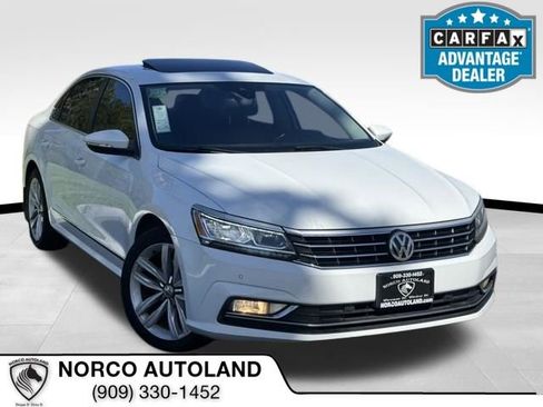 Used 2016 Volkswagen Passat 3.6 SEL Premium FWD image 1