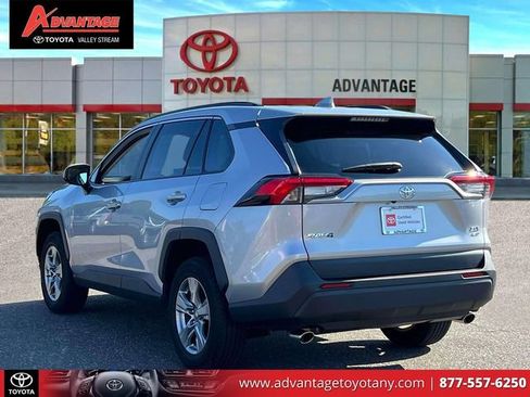 Used 2022 Toyota RAV4 XLE w/ Convenience Package AWD/4WD image 11
