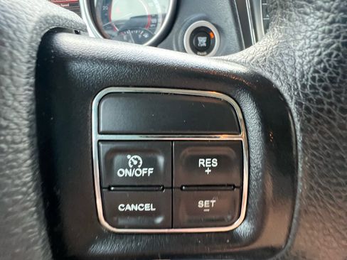 Used 2016 Dodge Journey SXT w/ Comfort/Convenience Group image 19