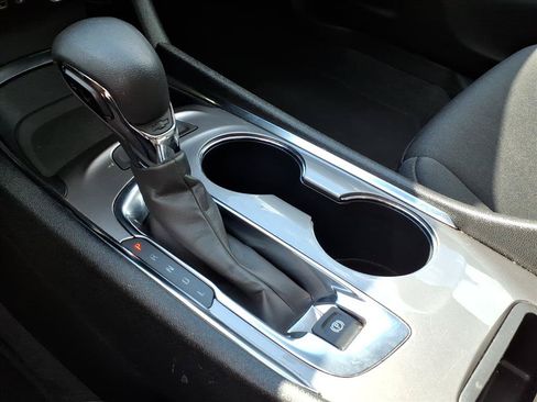 Used 2024 Chevrolet Malibu LT FWD image 32