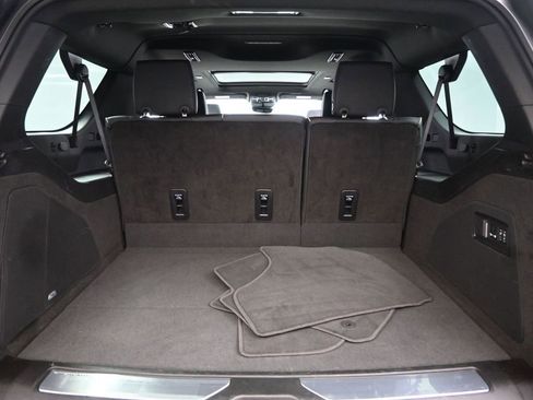 Used 2025 Cadillac Escalade ESV Premium Luxury image 49