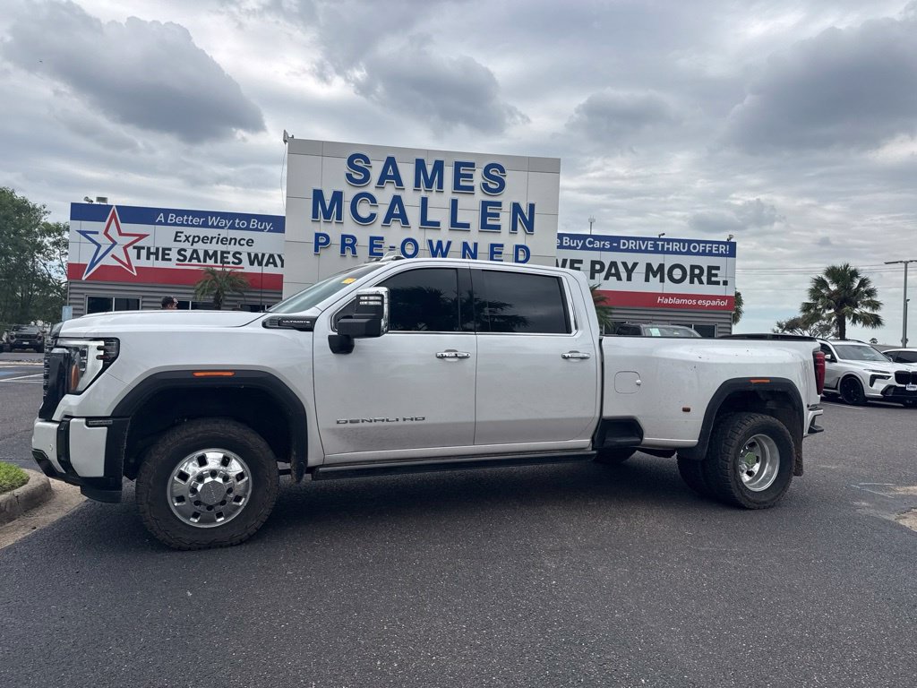 Used 2024 GMC Sierra 3500 Denali Ultimate AWD/4WD image 2