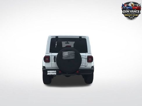 Used 2022 Jeep Wrangler Unlimited Sahara w/ LED Lighting Group AWD/4WD image 4