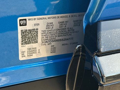 New 2025 Chevrolet Equinox EV RS image 29