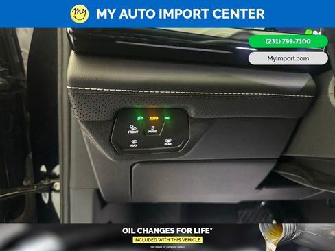 Used 2024 Volkswagen Atlas Cross Sport SE AWD/4WD image 15