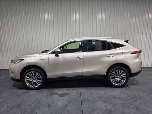 Used 2021 Toyota Venza Limited AWD/4WD image 4