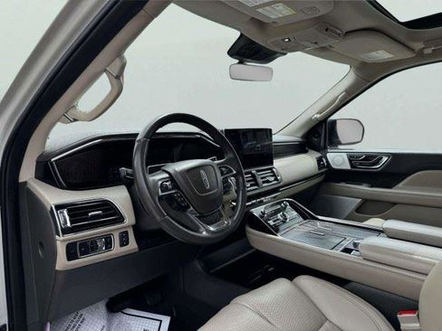 Used 2024 Lincoln Navigator L Reserve AWD/4WD image 22