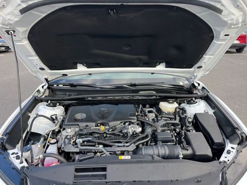 Used 2025 Toyota Camry LE image 31