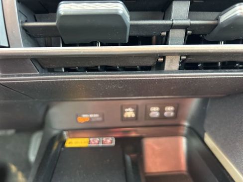 Used 2025 Toyota Camry LE image 14